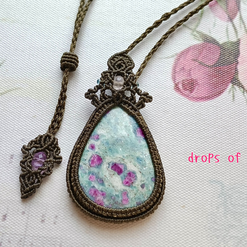 ルビーインフックサイトのマクラメペンダント♡ ネックレス