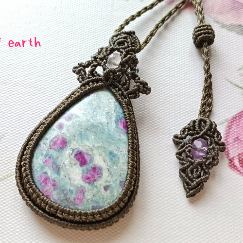 ルビーインフックサイトのマクラメペンダント♡ ネックレス