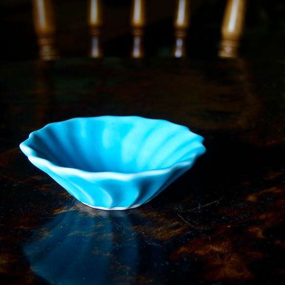 トルコ青釉 小鉢（ターコイズブルーの小ばち） 1枚目の画像