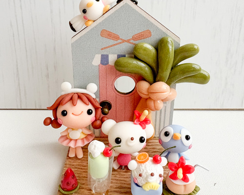 しろくまヤシの木と海の家 ミニチュア 粘土細工 樹脂粘土 季節飾り 夏