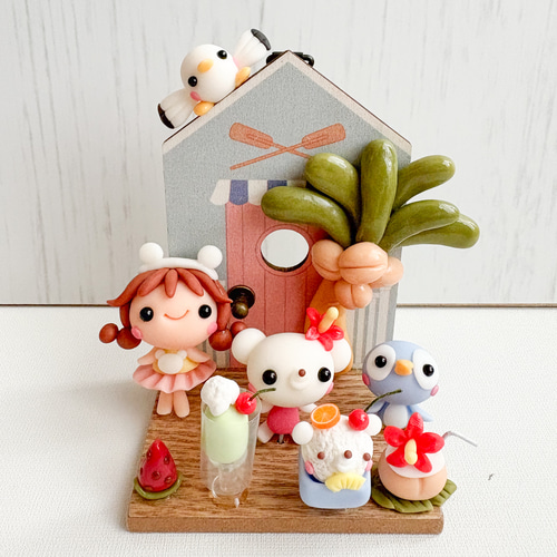 しろくまヤシの木と海の家 ミニチュア 粘土細工 樹脂粘土 季節飾り 夏