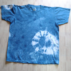 藍染め絞りTシャツ　メンズ　Mサイズ　草木染め　インド藍染め　M2 2枚目の画像