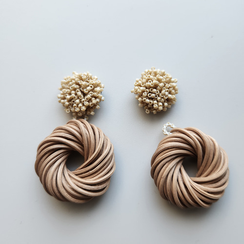 2wayピアス/イヤリング つぶつぶビーズ＊ラタンリング ブラウン