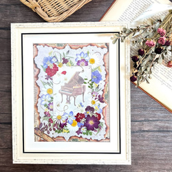 クラシカルな雰囲気のアンティークピアノの押し花アート額 その他