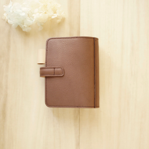 ほっこり落ち着くココアブラウン たっぷり挟める柔らかい風合いが