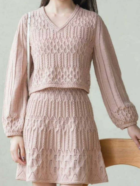 春秋冬の新しいセーター+スカートの純粋な 手編み 受注生産 1枚目の画像