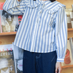青と白のストライプのネイビーカラーのかわいい長袖ルーズシャツ日本製の高織りコットンストライプ 4枚目の画像