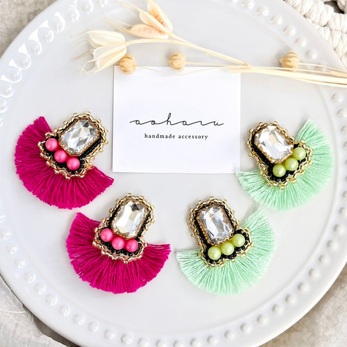 全2色 カラフル ビジュー ビーズ刺繍×フリンジ タッセル ピアス  