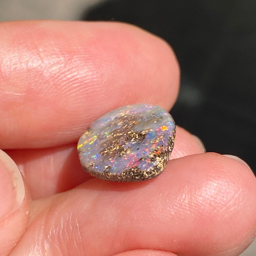 カラフルスパークリング♡ナチュラルボルダーオパール ルース 08