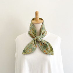 William Morris 酷圍巾 淺綠色 也可用作頭巾 百搭單品 ♪ 百搭單品 第1張的照片