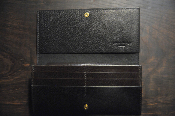 黒猫の長財布（表革：VACCHETTA800、仮セット猫目：琥珀色）約250ｇ 猫目選べます♪ 3枚目の画像