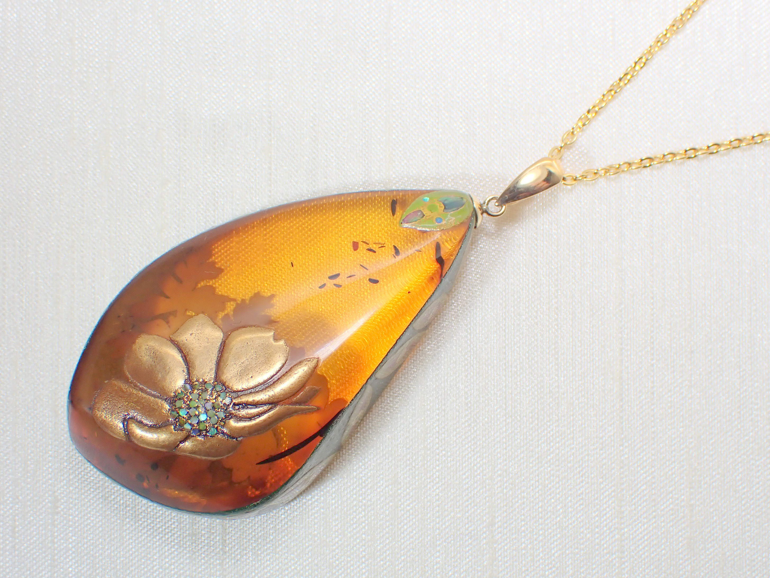 k18 琥珀 花モチーフ ペンダント 18金 天然 琥珀 桜柄 箔蒔絵 ダイヤモンド ピンクトルマリン