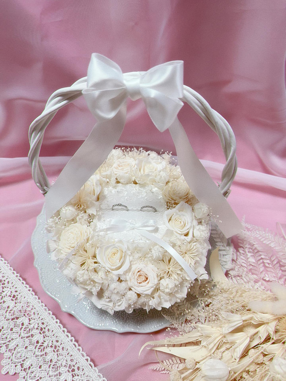 Luana Mally Tokyo代表作 薔薇 花籠アレンジメント ホワイトウエディングリングピロー 結婚祝いプレゼント 10枚目の画像