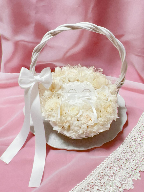 Luana Mally Tokyo代表作 薔薇 花籠アレンジメント ホワイトウエディングリングピロー 結婚祝いプレゼント 14枚目の画像