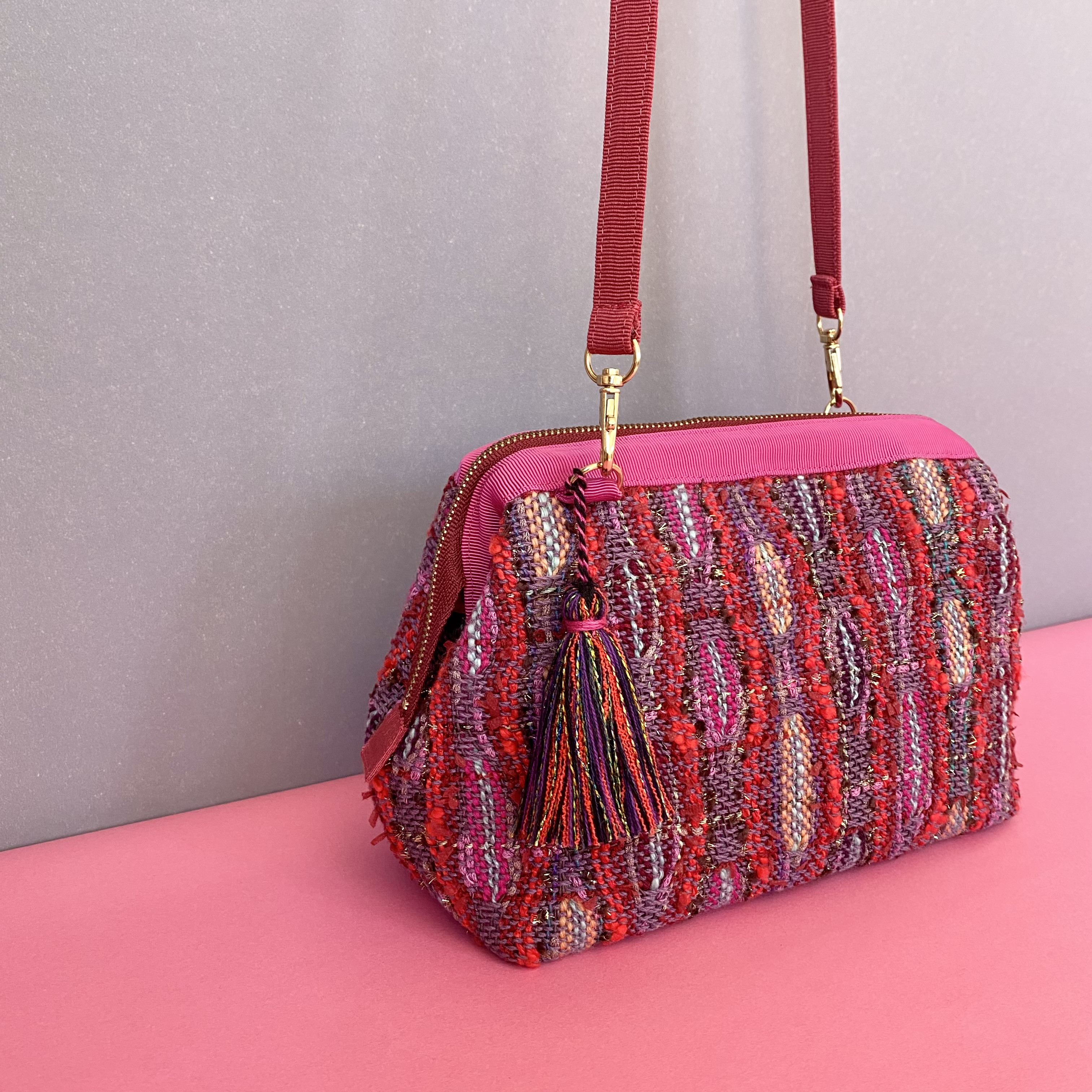 繊細✳︎カラフル ファンシーツイードのポシェット〈手織り〉ミニショルダーバッグ 赤系マルチ 7,200円
