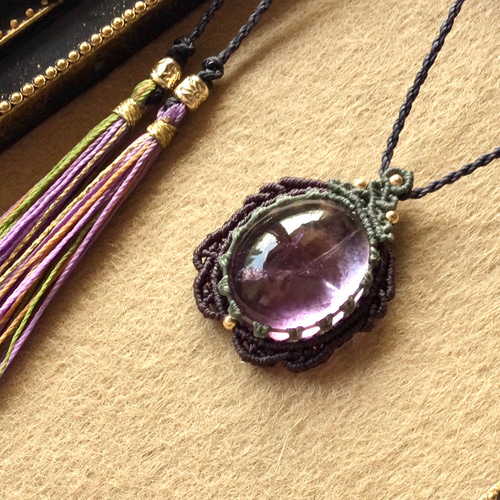 アメジスト　マクラメネックレス 透明な紫☆アメジスト原石 マクラメネックレス1526 | iichi 日々