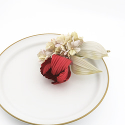 Corsage. コサージュ" Antique bouquet. " | チューリップ×紫陽花 | アンティークレッド 5枚目の画像