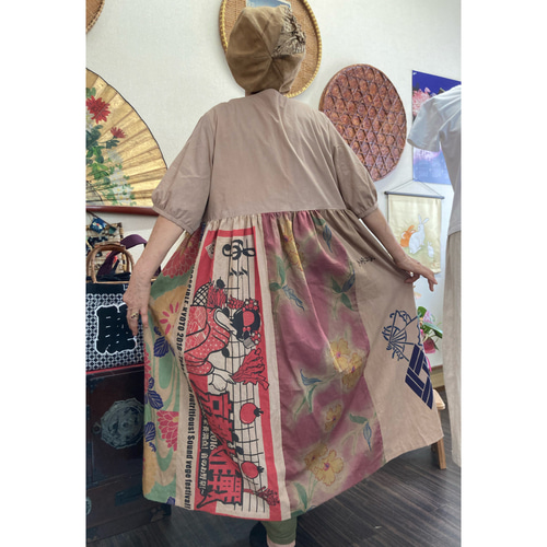 猫柄手ぬぐいと浴衣の柿渋染め前開きワンピース 手ぬぐいリメイク  