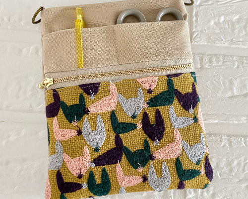 ミナペルホネン　通帳大バッグ　キルト　papurikko ミナペルホネン 通帳大バッグ キルト papurikko - メルカリ