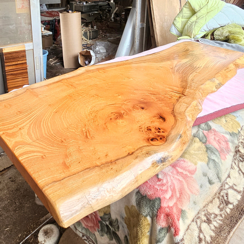 欅 ダイニングテーブル 玉杢 一枚板 杢