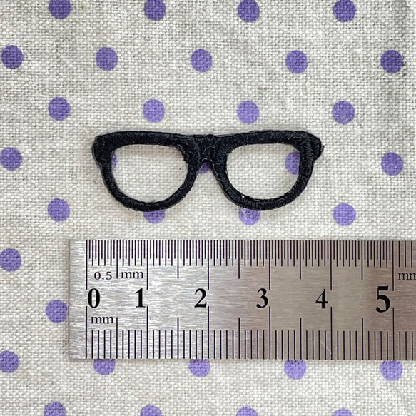 眼鏡　黒縁　刺繍ワッペン　アップリケ　シール可 4枚目の画像
