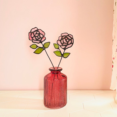☆ステンドグラスの薔薇☆ピンクのばら 一輪挿し・花瓶・花器