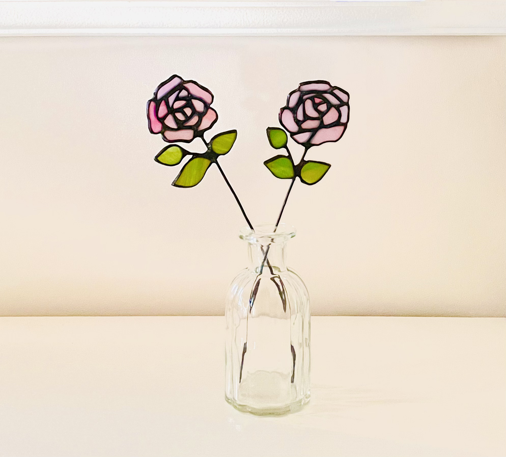 ☆ステンドグラスの薔薇☆ピンクのばら 一輪挿し・花瓶・花器