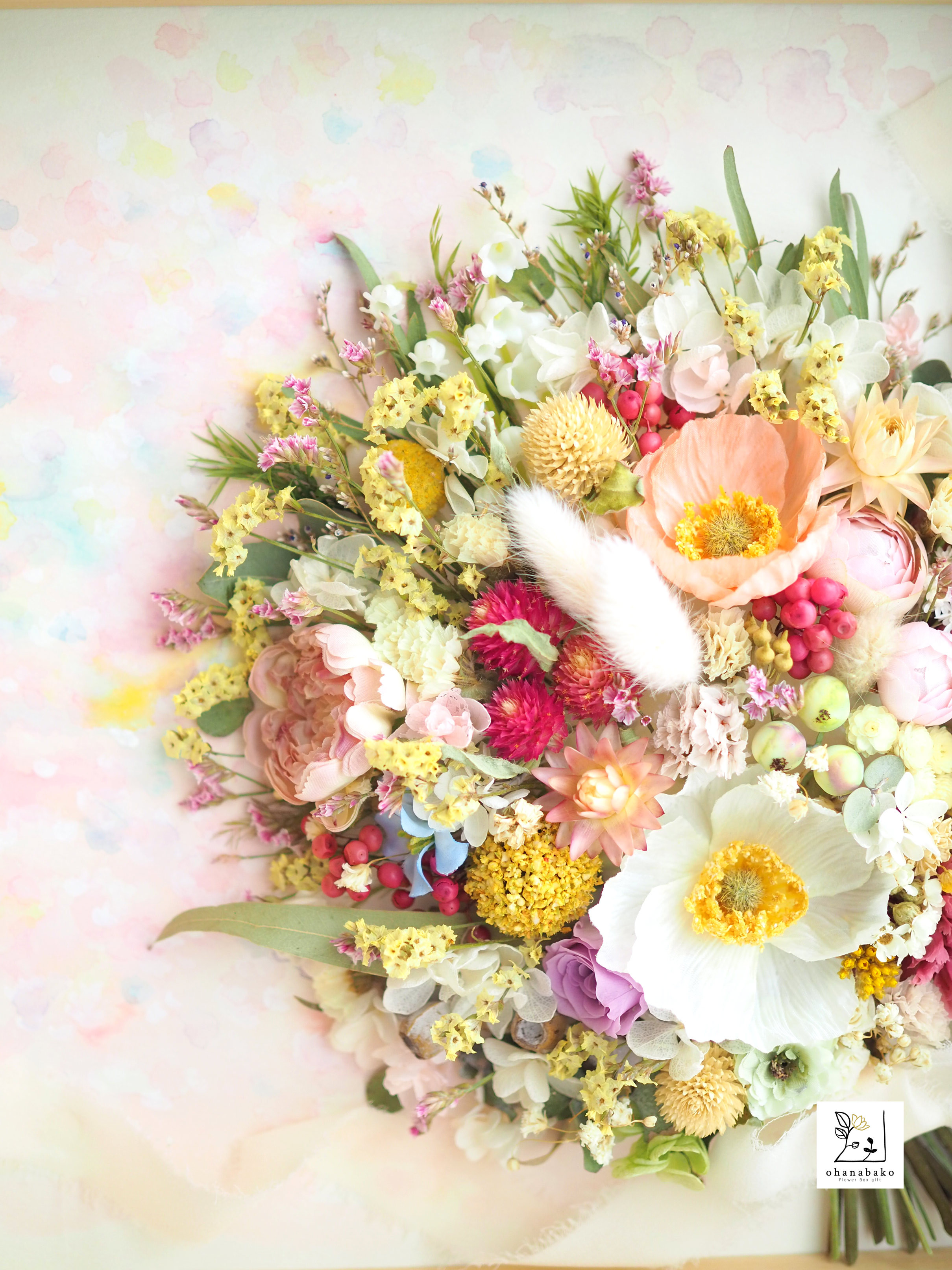 《特別な日のお祝い・誕生日・サロン飾り》プリザーブドフラワー・ドライフラワーと水彩画の花ミクストメディアフレーム30cm