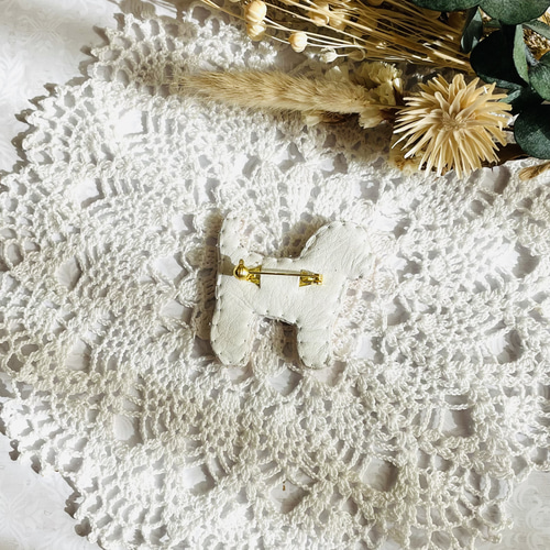 ビーズ刺繍のうちの子ブローチ・ビーグル（全身） ブローチ