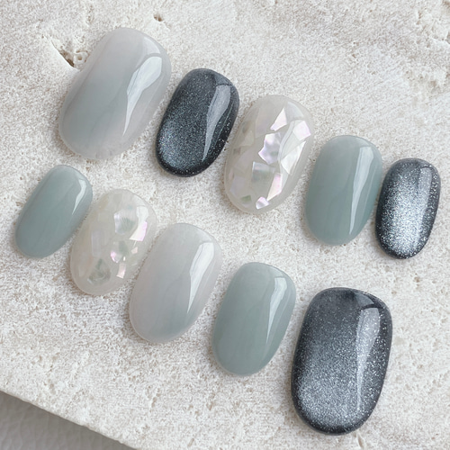 湖面の星屑】 ネイルチップ 水色 マグネットネイル シェル ニュアンス  