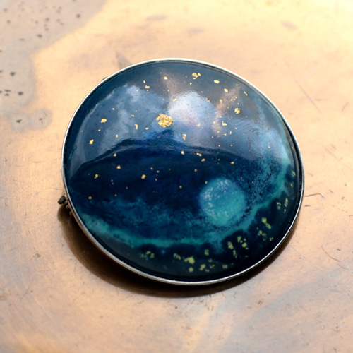 一番星と満月の夜空 】七宝焼で出来た風景シリーズ / ブローチ