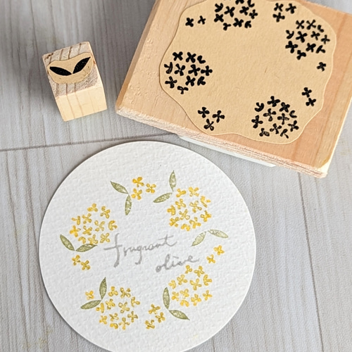 ふわっと香る金木犀のリースはんこ】消しゴムはんこ はんこ・スタンプ