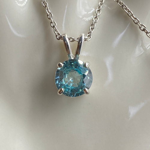 【迫力の輝き】 限定入荷 天然 ブルー ジルコン ネックレス [1.50ct]