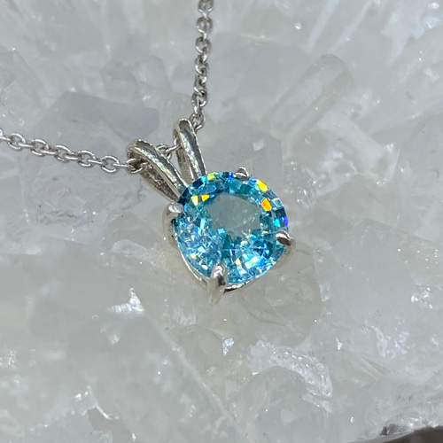 天然ブルージルコン（1.68ct ラウンド）のネックレス ネックレス