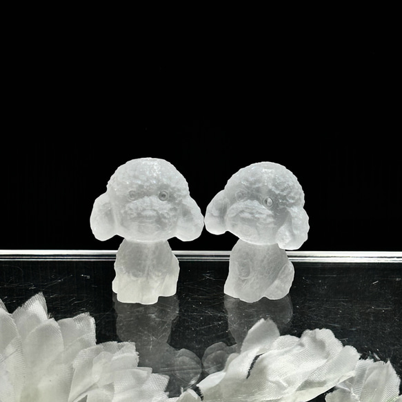 ヒマラヤ水晶 愛くるしい トイプードル 犬型 彫刻 天然石 縦穴 ビーズ