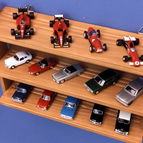 ミニカー 用 壁掛け シェルフ 】 ずれ止め ・ 位置決め ミゾ 付き