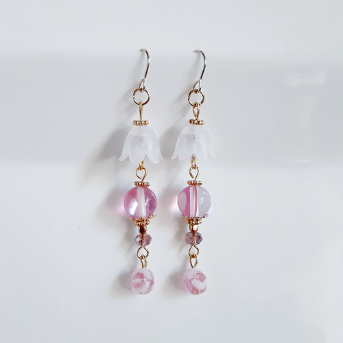 送料無料＊すずらんビーズとルナフラッシュとチェコビーズが可愛い