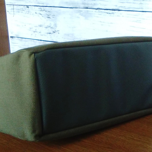 大きいサイズの 帆布 あおりがま口ショルダーバッグ オリーブ カラーも  