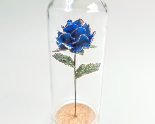 手のひらサイズの青い薔薇のガラスドーム 美女と野獣 その他インテリア 