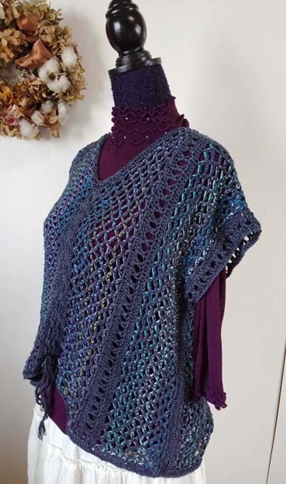 (送料無料）添え糸編みのプル～～！　ネット編みにグラデーションのきれいな糸を編みこんだように編んでいます～～！ 16枚目の画像