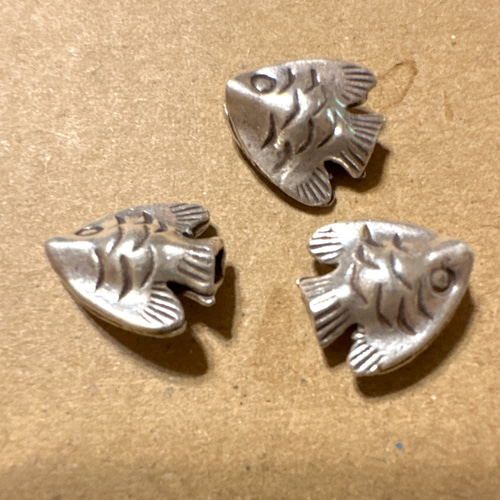 パーツ】カレンシルバー(タイ製) パドゥア柄 4m×2mm ／1連35cm ピアス