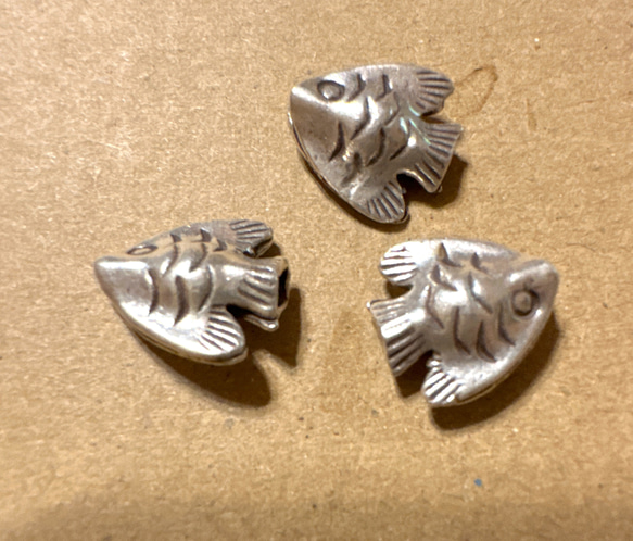 カレンシルバー パーツ 魚 貫通 1つ ビーズ Mimpi 通販 16334095