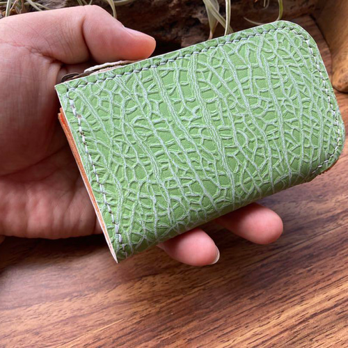 メロンデザイン　牛革財布　ハンドメイド メロン】本革 L字ファスナー ミニ財布 メロン型押し