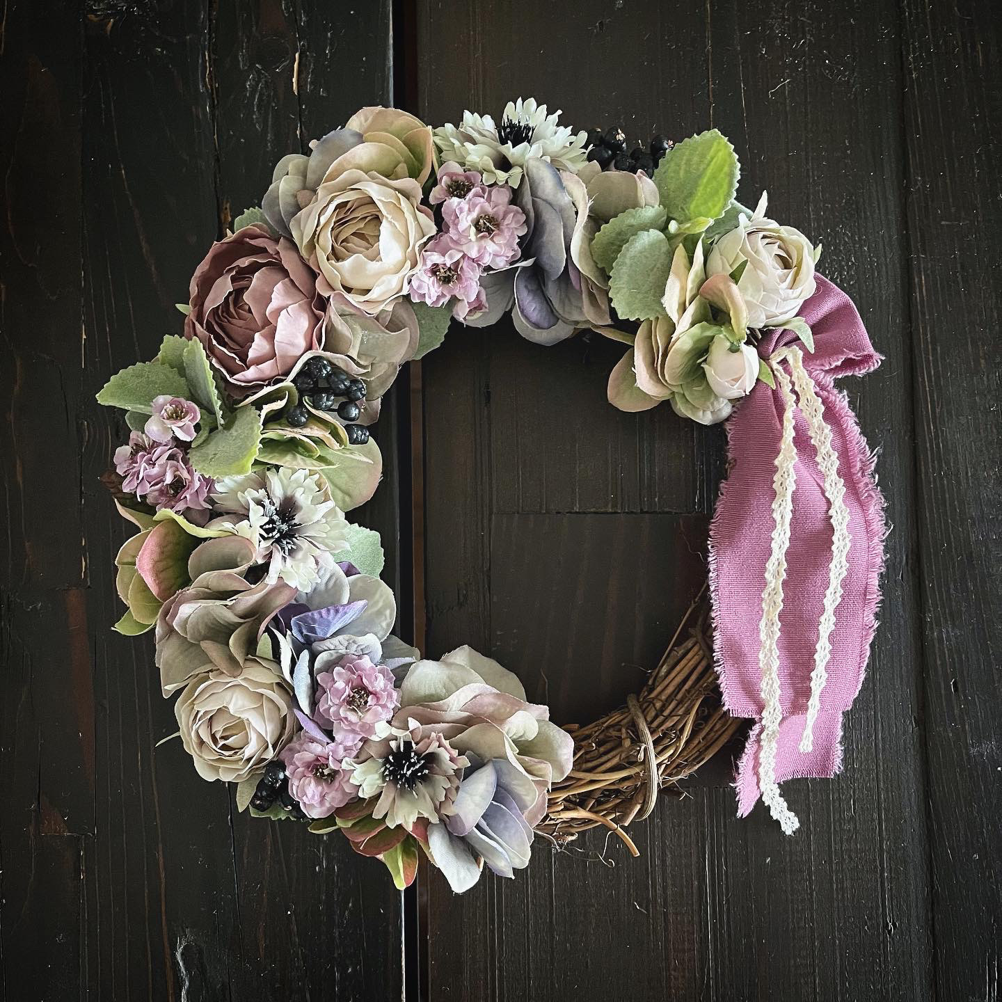 アンティークピンクのシックなリース（24㎝）【Creema限定】