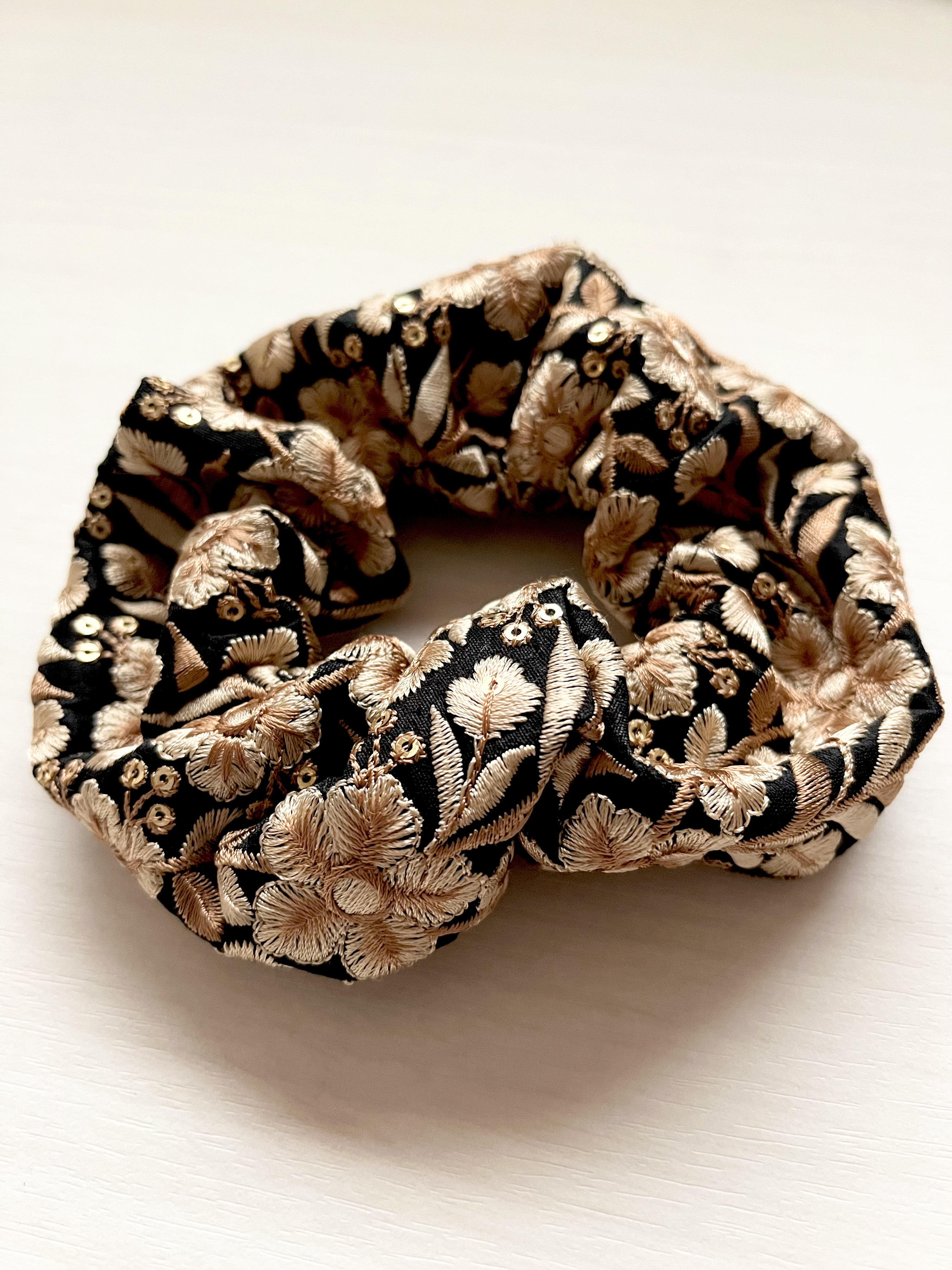 ハンドメイドシュシュM-4015♡桜ジョーゼット♡インド刺繍リボン