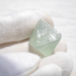 現物✵天然石フローライト八面体 最大幅約25mm 約10.7g 穴なし