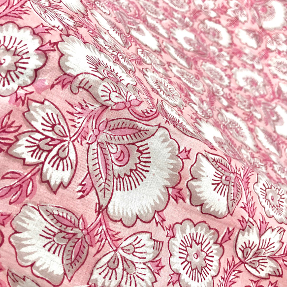 【50cm單位】粉紅色白色灰色花朵印度手工塊印花布料棉質 第5張的照片