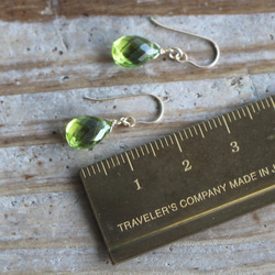 ✨八月誕生石✨ 橄欖石&lt;梨形/水滴形切割&gt;耳環（K14GF） 第6張的照片