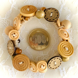 木の素材のシュシュ 2枚目の画像