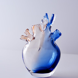 heart vase 2 colors blue and coral 3枚目の画像